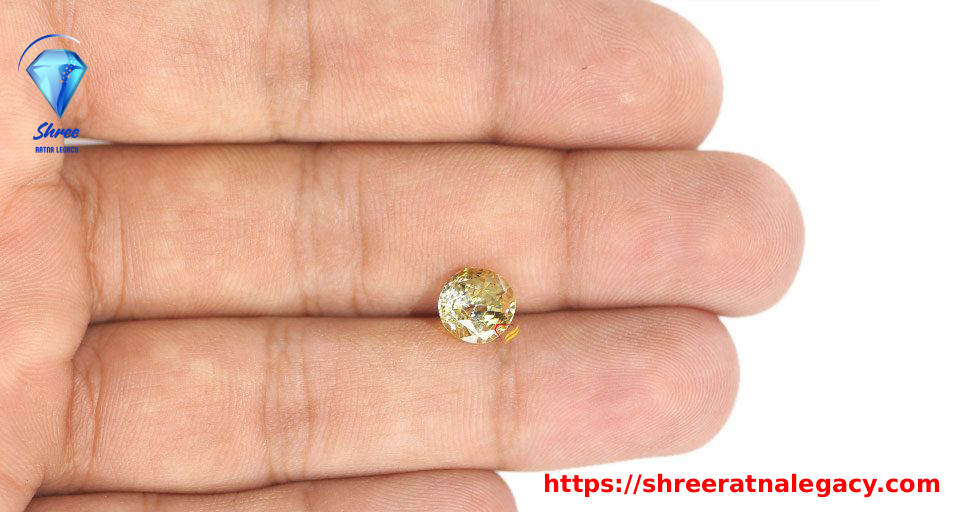 Yellow Sapphire - 3.43 Carats